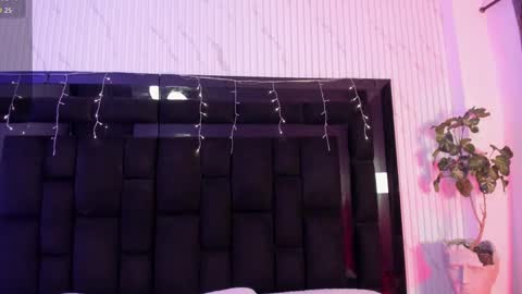 Ailyn Blaze online show from 13, 3, 2026