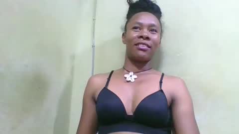 aimee982179 online show from 18, 4, 2026