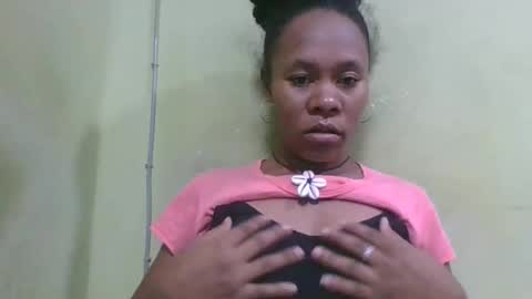 Snapshot of aimee982179 chatting on 18, 5, 2026 aimee982179 online show from 18, 5, 2026