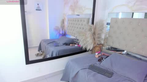 Ainaah  online show from 17, 2, 2025