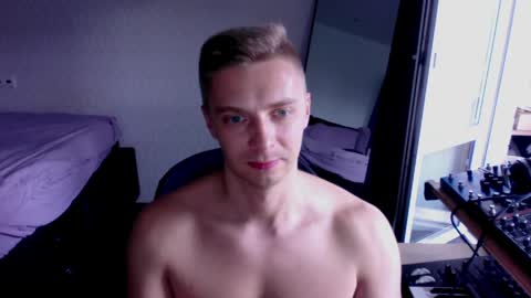 Snapshot of aintwefunkin chatting on 24, 5, 2026 free your mind and your ass will follow online show from 24, 5, 2026