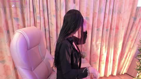 Aisha online show from 1, 2, 2025