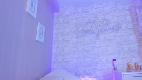 Aisha online show from 18, 2, 2025