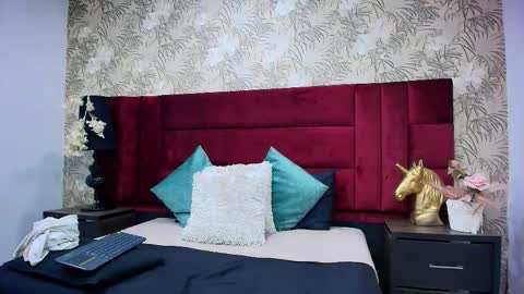 Aisha  online show from 11, 11, 2025