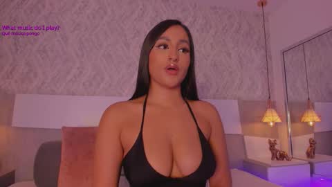 Snapshot of aishapeyton chatting on 7, 11, 2025 Aisha online show from 7, 11, 2025