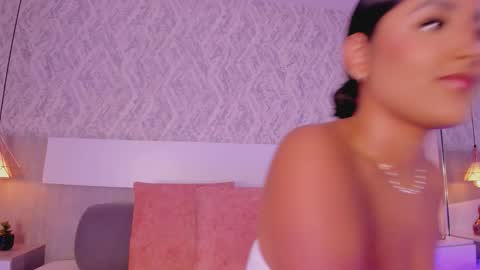 Snapshot of aishapeyton chatting on 12, 11, 2025 Aisha online show from 12, 11, 2025