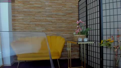 Aisha online show from 12, 9, 2025