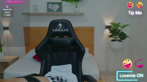 Aixa Burgos online show from 19, 2, 2025