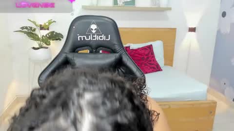 Aixa Burgos online show from 28, 2, 2025