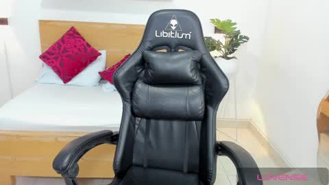 Aixa Burgos online show from 6, 3, 2025