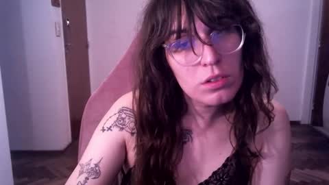 Snapshot of akamedolle chatting on 14, 11, 2025 Veronica Akame 3 online show from 14, 11, 2025