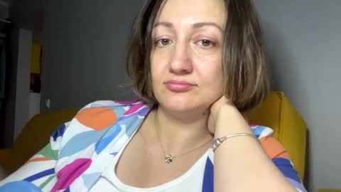 Snapshot of akamenskaya chatting on 12, 3, 2025 Anya online show from 12, 3, 2025