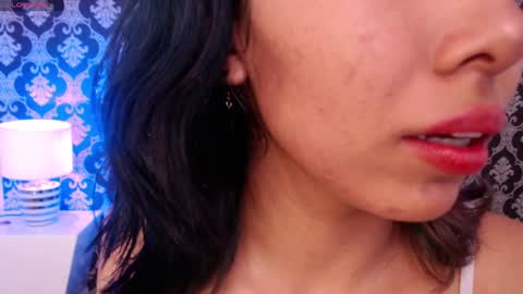 A K A N E  U W U online show from 22, 12, 2024