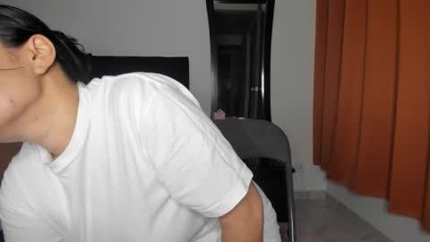 Snapshot of akanekihm chatting on 25, 5, 2026 MIRANDA online show from 25, 5, 2026