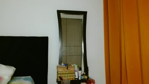 Snapshot of akanekihm chatting on 18, 6, 2026 MIRANDA online show from 18, 6, 2026