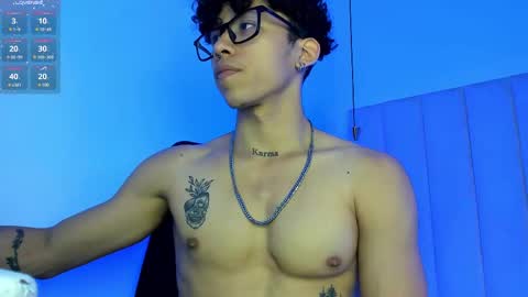 akazaboy online show from 8, 3, 2025