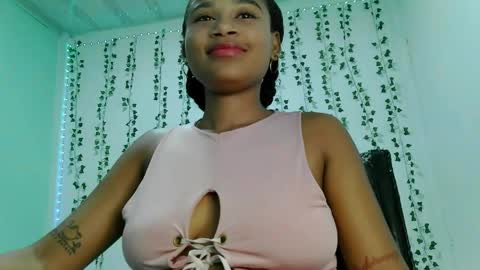 akemy_saunderz online show from 6, 6, 2026