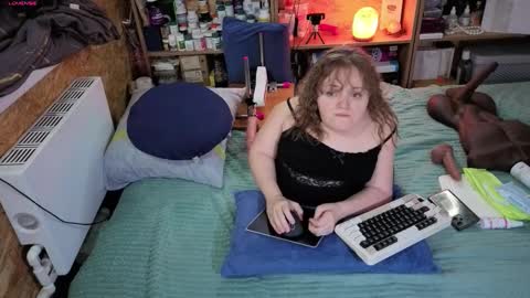 Natalie online show from 25, 11, 2025