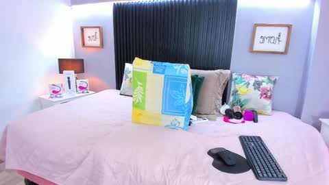 Snapshot of akirafallk_ chatting on 19, 9, 2025 Akira online show from 19, 9, 2025