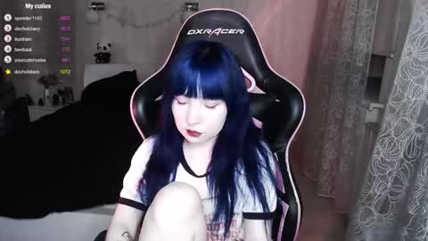 akirahartyx online show from 23, 10, 2025