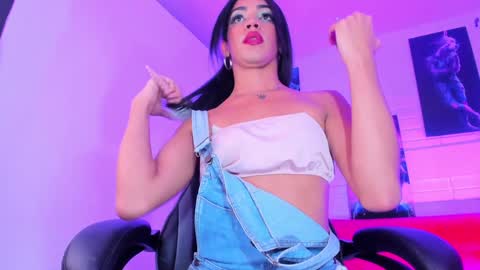 Snapshot of alahia__rodriguez chatting on 13, 1, 2025 Alahia Rodriguez online show from 13, 1, 2025