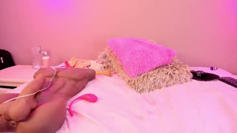 Alahia  online show from 15, 1, 2025