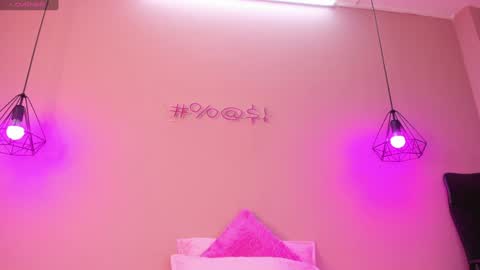 Alahia  online show from 30, 1, 2025