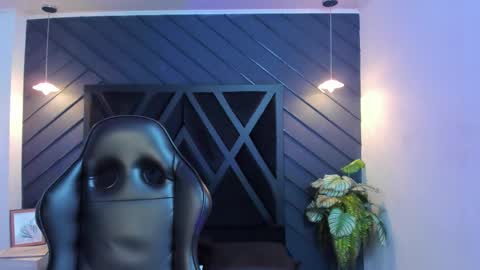 Snapshot of alahia_dangelo_ chatting on 12, 9, 2025 ALAHIA online show from 12, 9, 2025