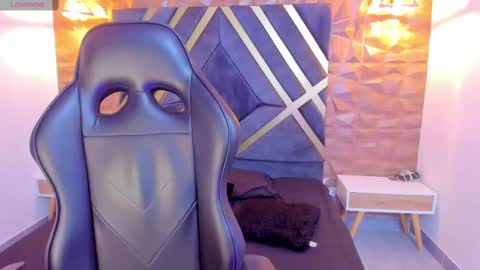 Snapshot of alahia_dangelo_ chatting on 1, 10, 2025 ALAHIA online show from 1, 10, 2025