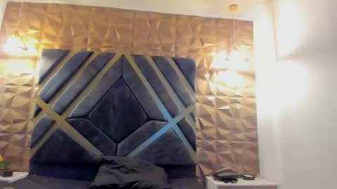 Snapshot of alahia_dangelo_ chatting on 18, 10, 2025 ALAHIA online show from 18, 10, 2025