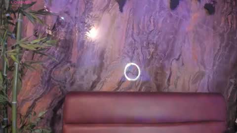 Snapshot of alahia_dangelo_ chatting on 25, 11, 2025 ALAHIA online show from 25, 11, 2025