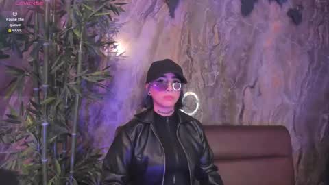 Snapshot of alahia_dangelo_ chatting on 2, 12, 2025 ALAHIA online show from 2, 12, 2025