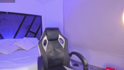 Alahia online show from 12, 11, 2025