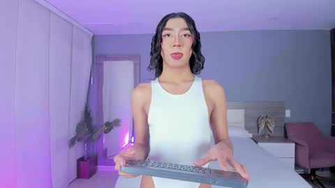 Snapshot of alaiaguerra chatting on 5, 11, 2025 alaiaguerra online show from 5, 11, 2025