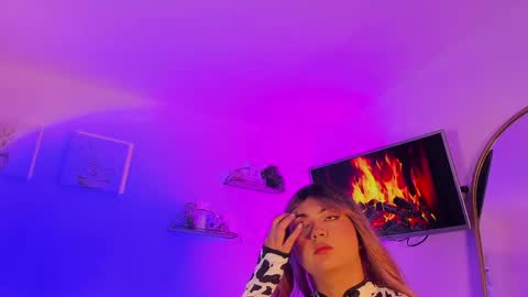   online show from 24, 4, 2026