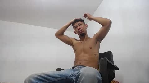 Snapshot of alan_gay chatting on 25, 11, 2025 Alan online show from 25, 11, 2025