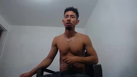 Snapshot of alan_gay chatting on 7, 2, 2026 Alan online show from 7, 2, 2026