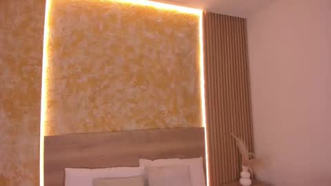 alana_2916 online show from 18, 11, 2025