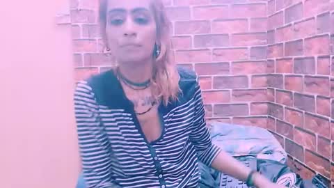 alana_del_ray online show from 7, 4, 2026