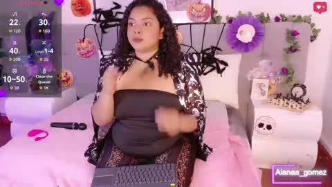 Snapshot of alanaa_gomez chatting on 7, 10, 2025 Alanaa online show from 7, 10, 2025