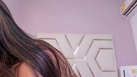alanarousse_ online show from 22, 5, 2026