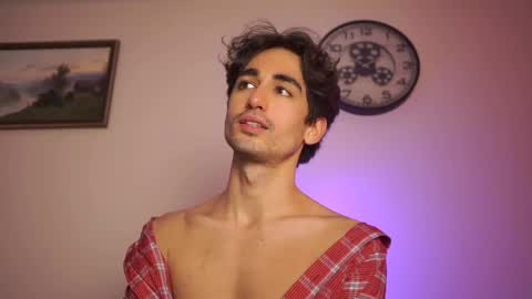 idenavarre online show from 25, 12, 2024