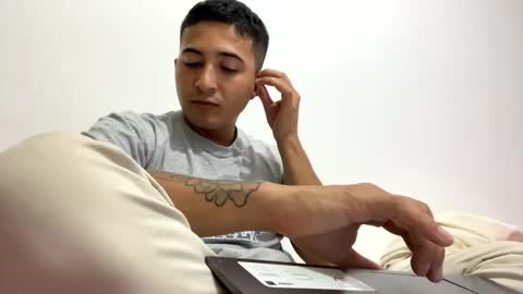 Snapshot of alanj998 chatting on 19, 10, 2025 alanj998 online show from 19, 10, 2025