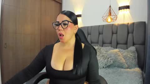 Snapshot of alanna__19 chatting on 13, 5, 2026 Alana online show from 13, 5, 2026