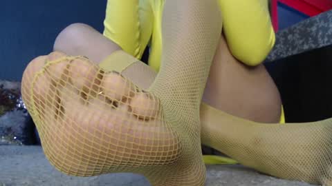 Snapshot of alanna_gold chatting on 4, 12, 2024 Alanna online show from 4, 12, 2024