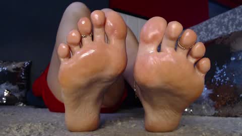 Snapshot of alanna_gold chatting on 24, 12, 2024 Alanna online show from 24, 12, 2024