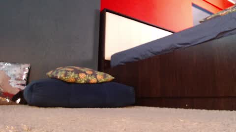 Snapshot of alanna_gold chatting on 10, 1, 2025 Alanna online show from 10, 1, 2025