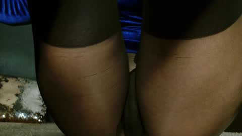 Snapshot of alanna_gold chatting on 25, 10, 2025 Alanna online show from 25, 10, 2025