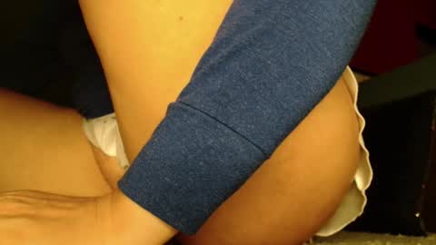 Snapshot of alanna_gold chatting on 2, 11, 2025 Alanna online show from 2, 11, 2025