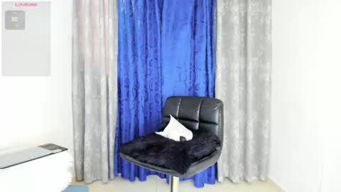 Snapshot of alannis_blue1 chatting on 23, 6, 2026 ALANNIS online show from 23, 6, 2026